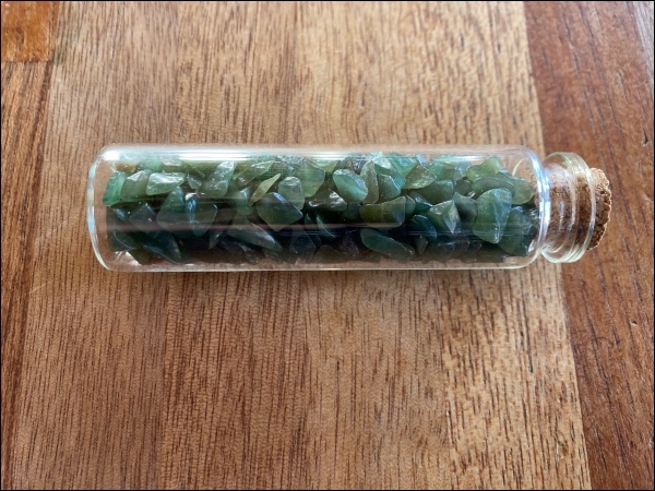 Flesje mineralen groot Canadese Jade