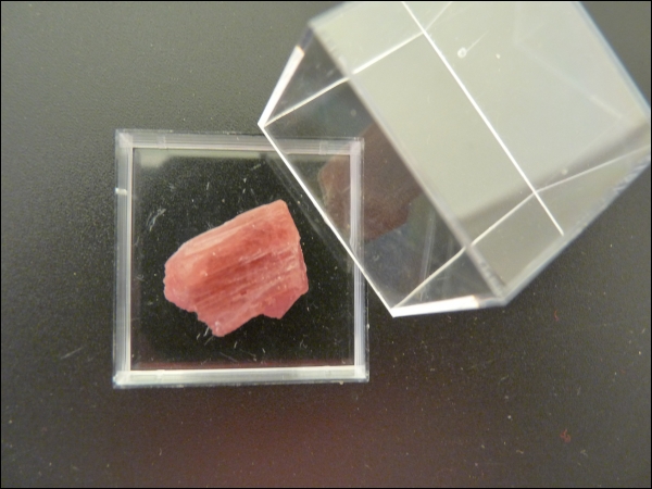Tourmaline pink Madagascar middle in box
